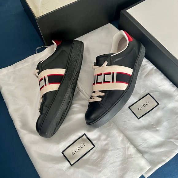 Worn only once beautiful BLACK GUCCI sneakers - Picture 5 of 11